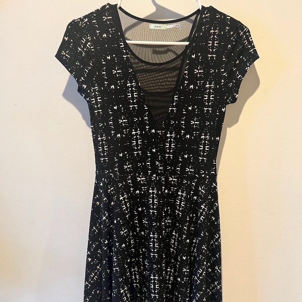 Urban Outfitters Dress with mesh in front and back - size Small